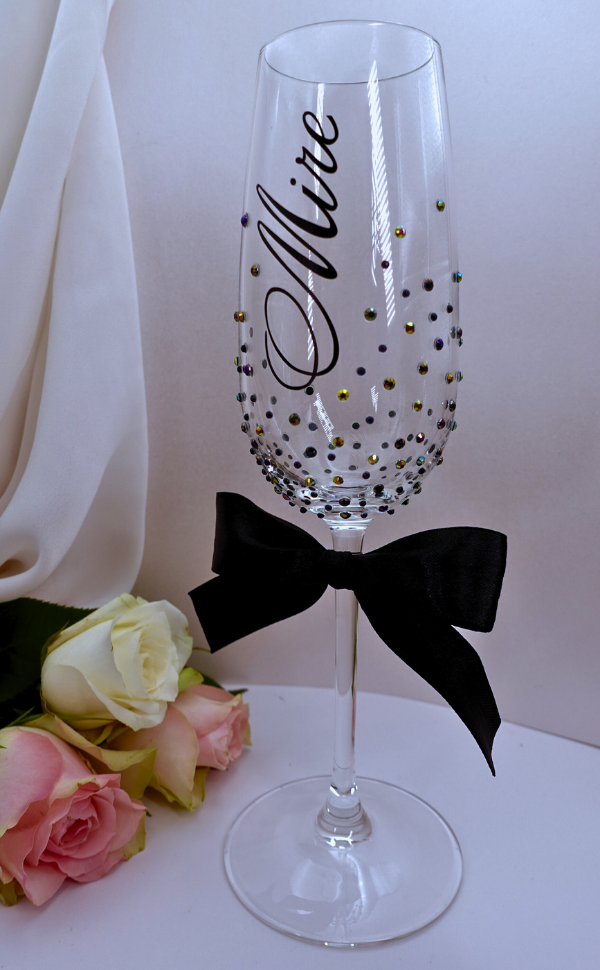 Pahar pentru șampanie - nuntă (strasuri/perle/pictura)