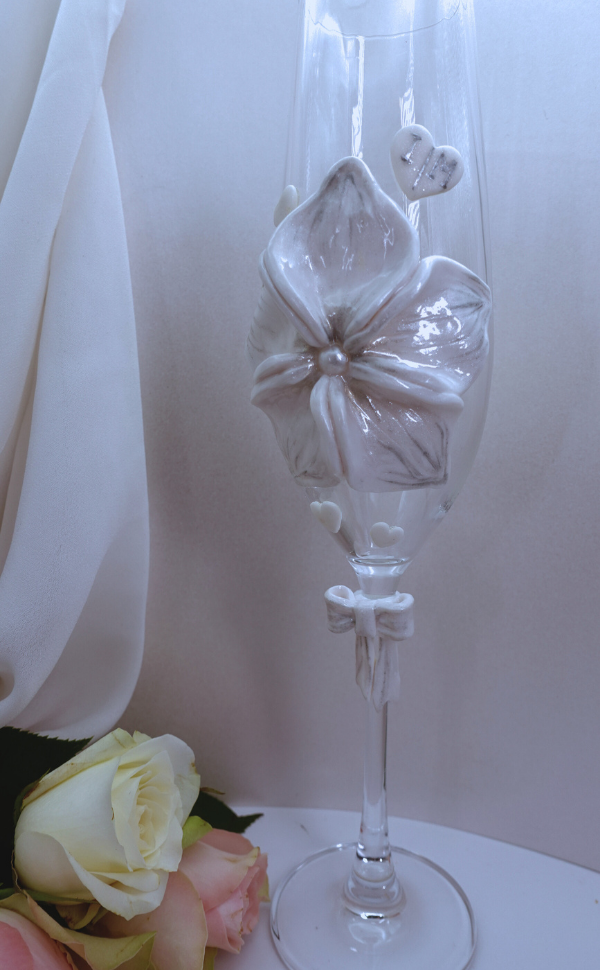 Pahar pentru șampanie - nuntă (cu flori)