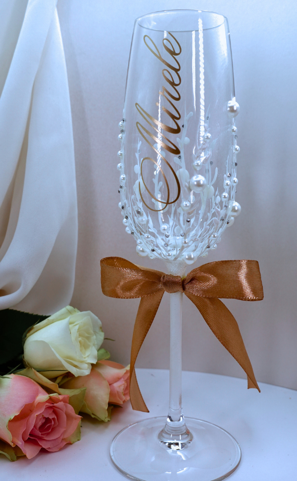 Pahar pentru șampanie - nuntă (strasuri/perle/pictura)