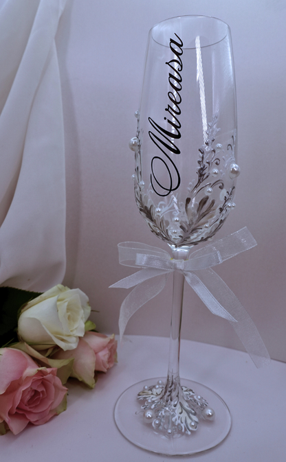 Pahar pentru șampanie - nuntă (strasuri/perle/pictura)