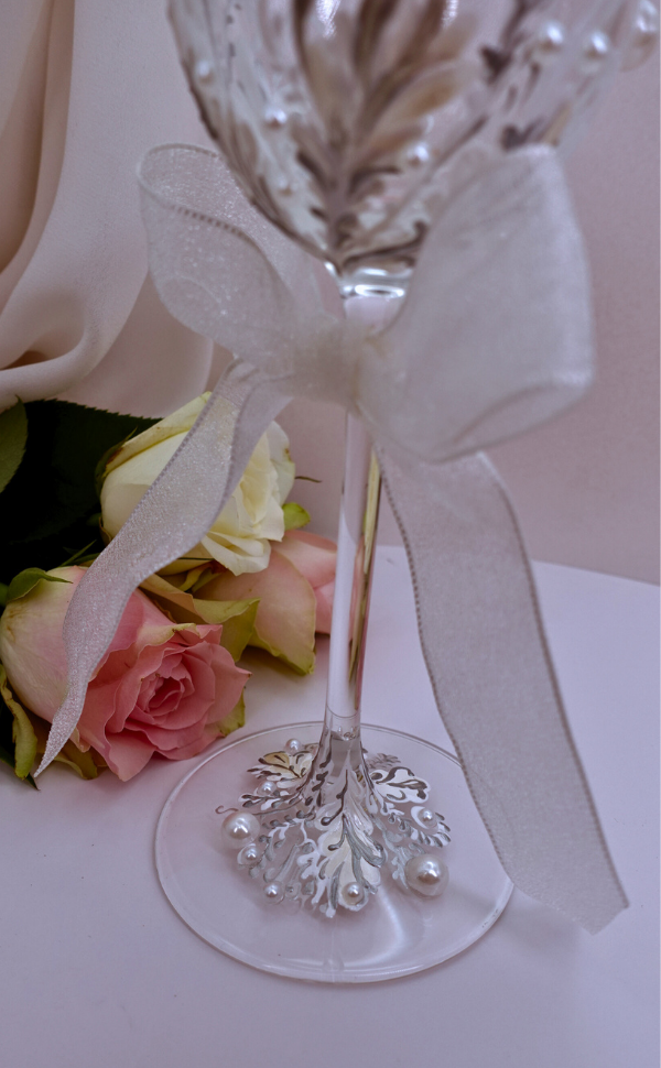 Pahar pentru șampanie - nuntă (strasuri/perle/pictura)